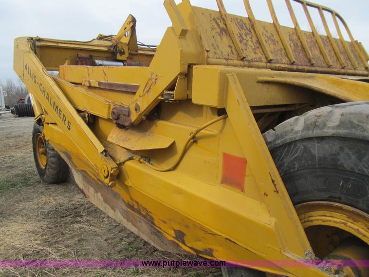 image for item E4720 Shop built hydraulic pull scraper