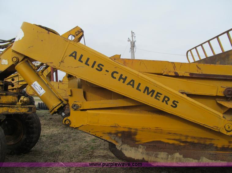 image for item E4720 Shop built hydraulic pull scraper