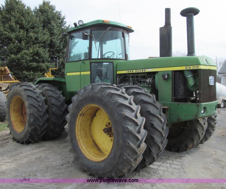 image for item E4721 1976 John Deere 8630 4WD tractor