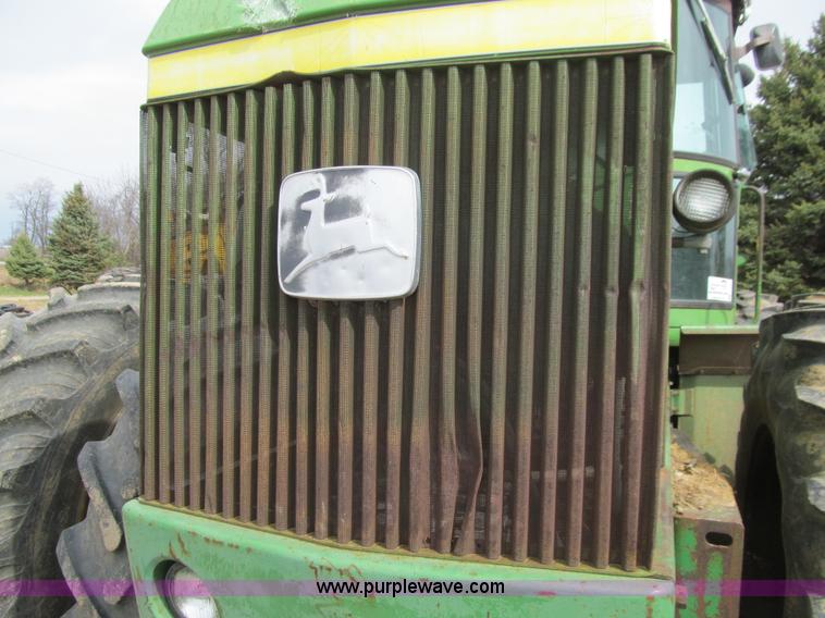 image for item E4721 1976 John Deere 8630 4WD tractor