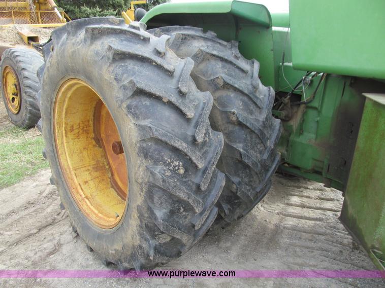 image for item E4721 1976 John Deere 8630 4WD tractor