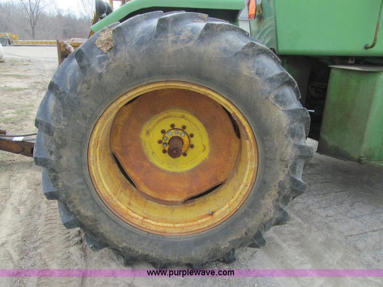 image for item E4721 1976 John Deere 8630 4WD tractor