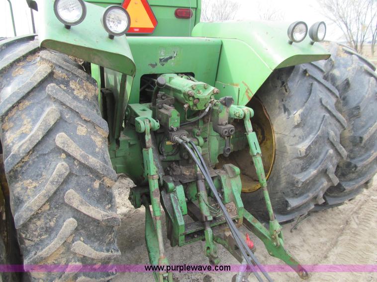 image for item E4721 1976 John Deere 8630 4WD tractor