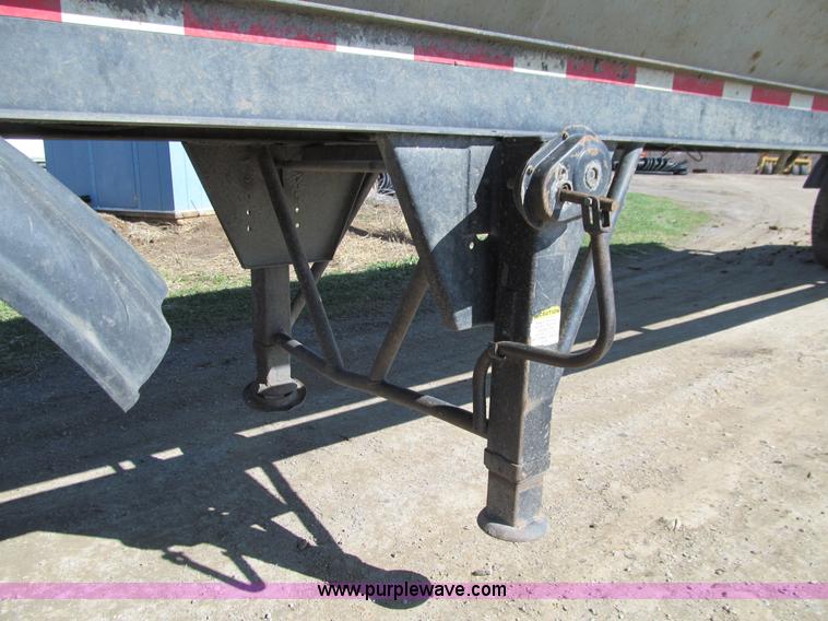 image for item E4722 1995 Smithco 5C1 side dump trailer