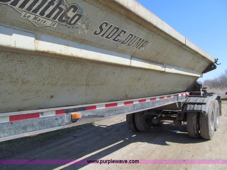 image for item E4722 1995 Smithco 5C1 side dump trailer