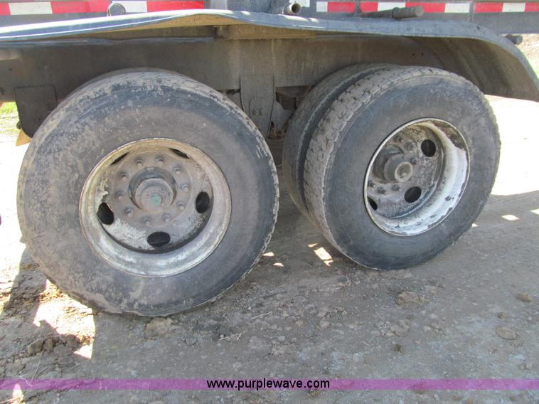 image for item E4722 1995 Smithco 5C1 side dump trailer