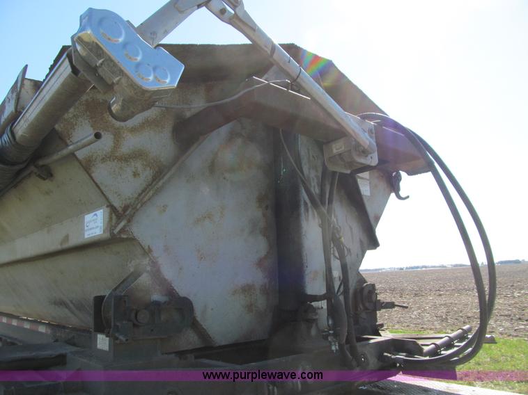 image for item E4722 1995 Smithco 5C1 side dump trailer