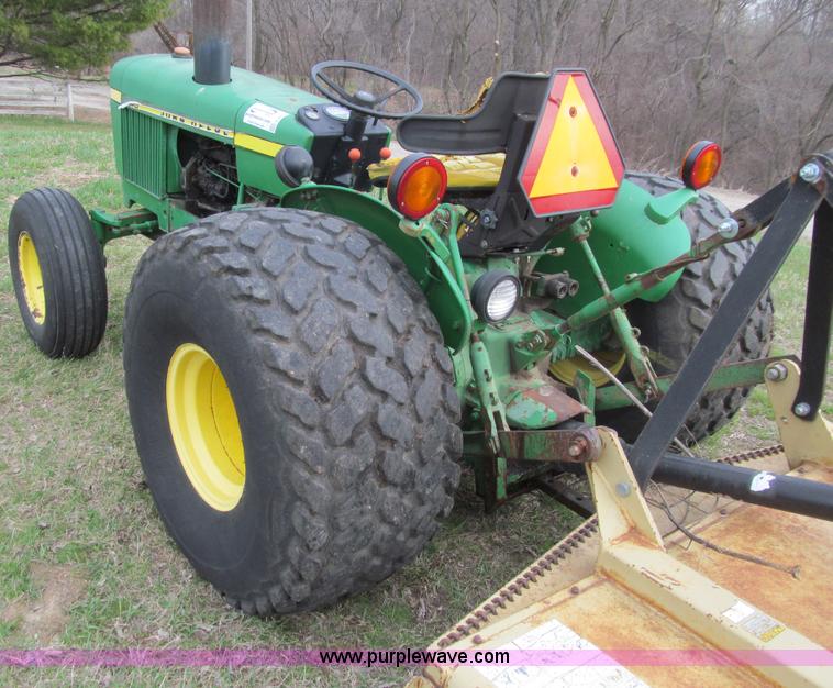 image for item E4723 1977 John Deere 2040 Industrial tractor