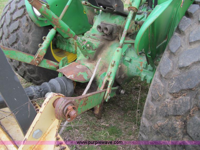 image for item E4723 1977 John Deere 2040 Industrial tractor