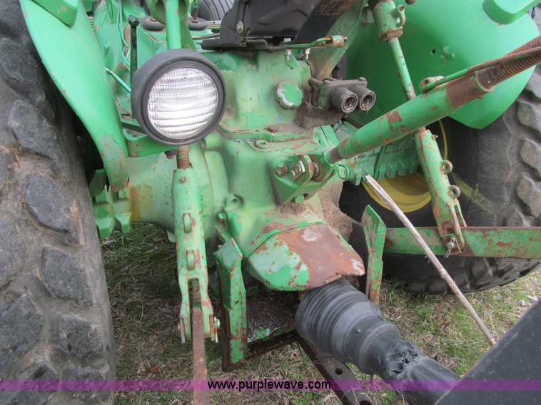 image for item E4723 1977 John Deere 2040 Industrial tractor