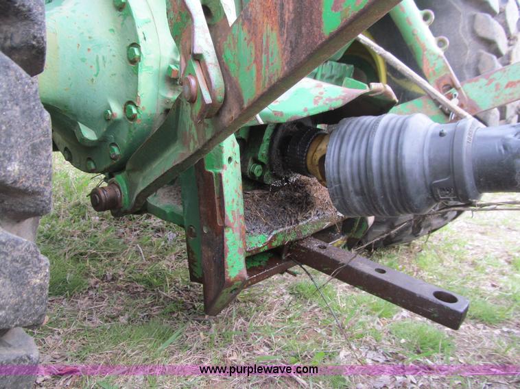 image for item E4723 1977 John Deere 2040 Industrial tractor