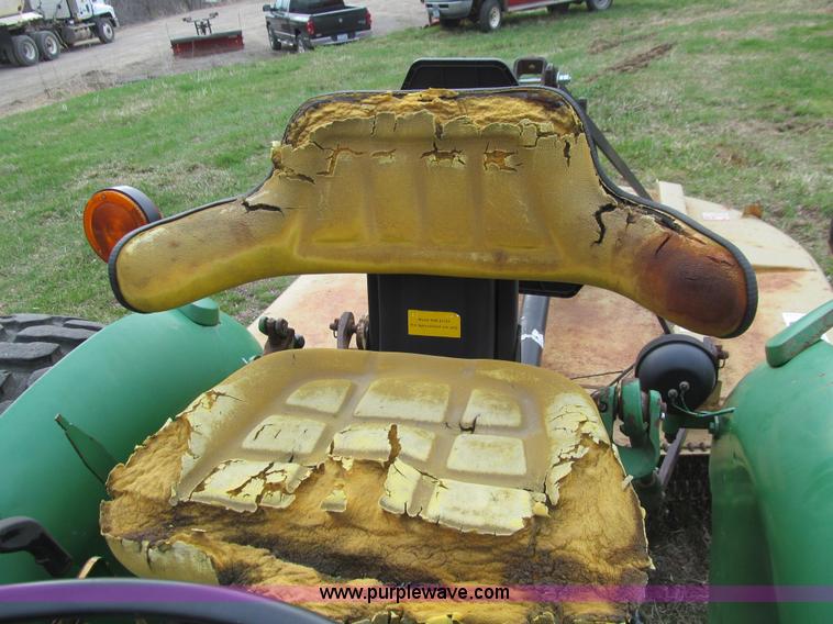 image for item E4723 1977 John Deere 2040 Industrial tractor