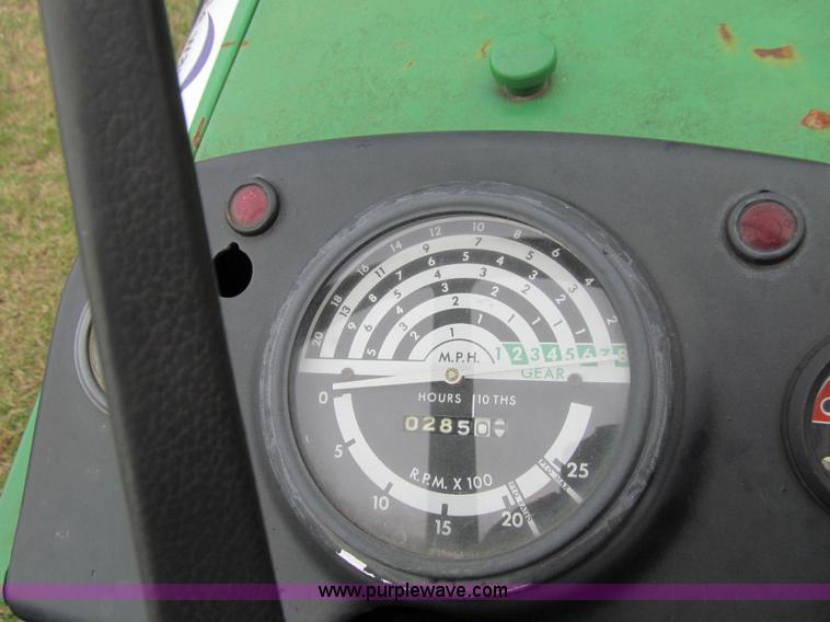 image for item E4723 1977 John Deere 2040 Industrial tractor
