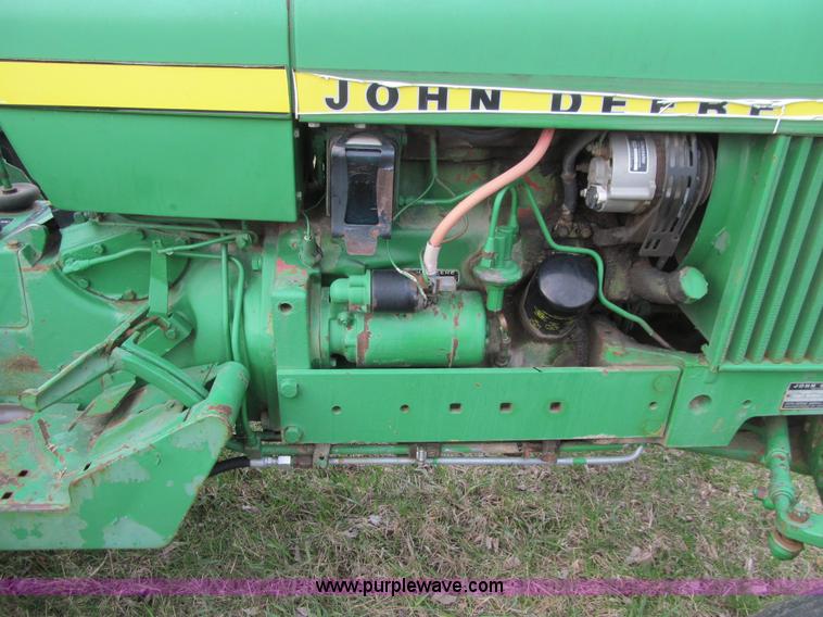 image for item E4723 1977 John Deere 2040 Industrial tractor