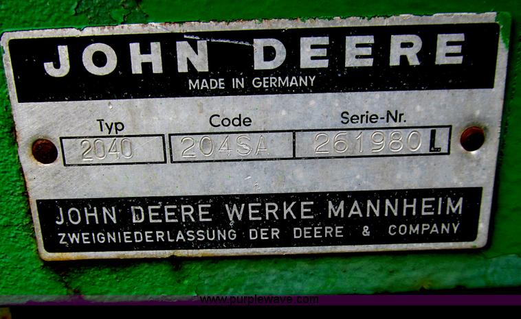 image for item E4723 1977 John Deere 2040 Industrial tractor