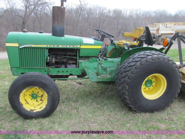 image for item E4723 1977 John Deere 2040 Industrial tractor