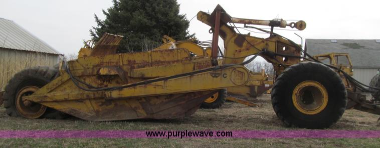 image for item E4727 Shop built hydraulic pull scraper bowl