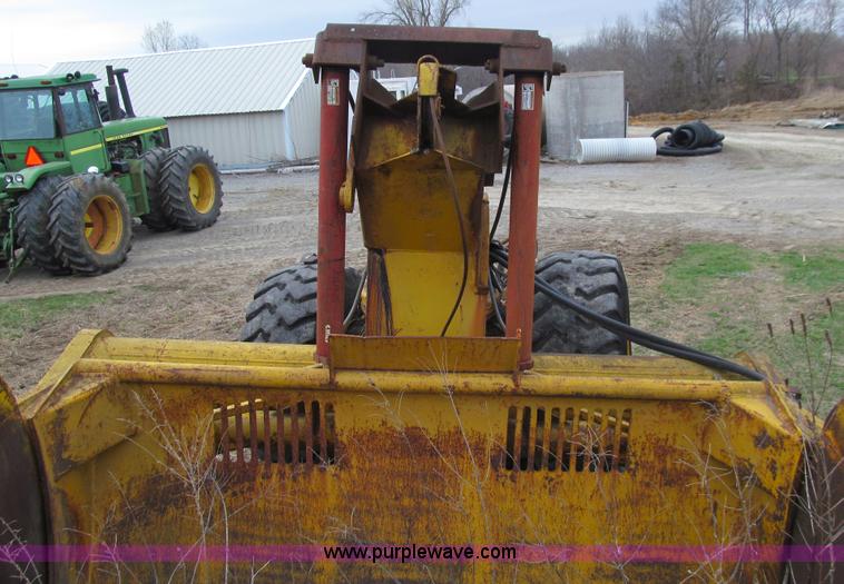 image for item E4727 Shop built hydraulic pull scraper bowl