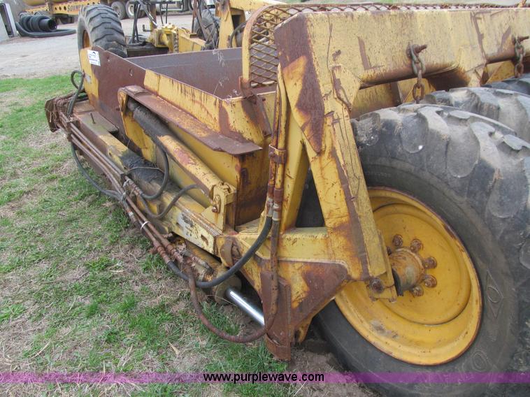 image for item E4736 Reynolds 14/14 hydraulic pull scraper