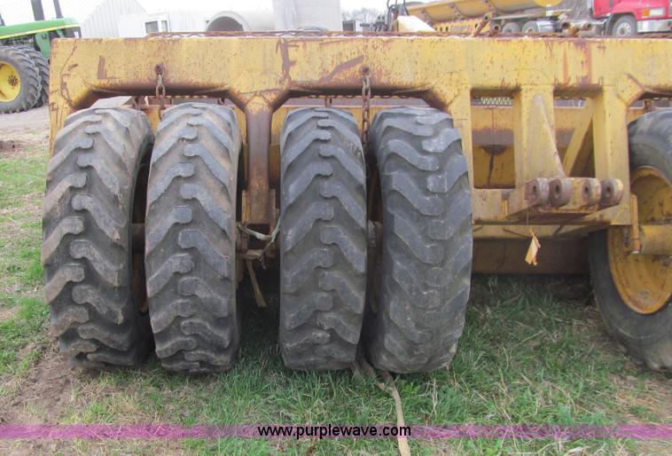 image for item E4736 Reynolds 14/14 hydraulic pull scraper