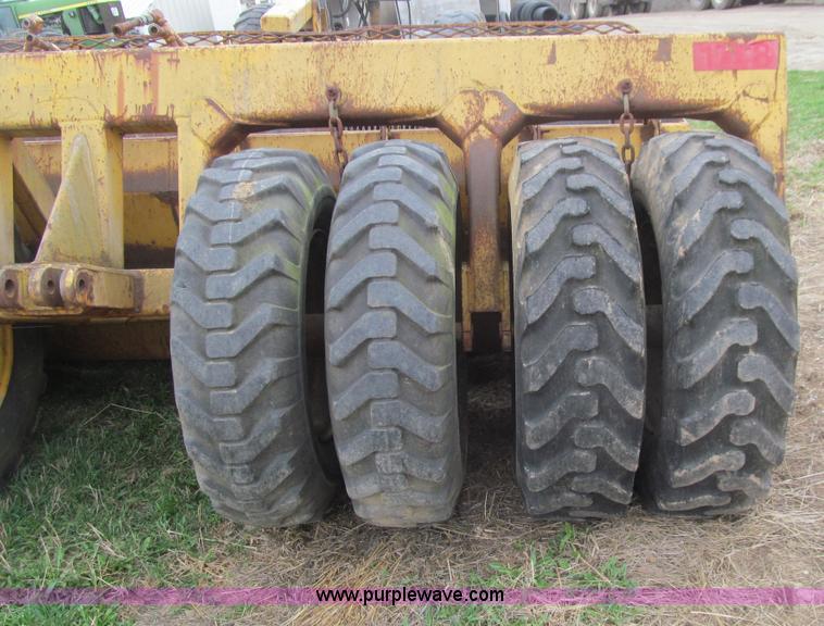 image for item E4736 Reynolds 14/14 hydraulic pull scraper