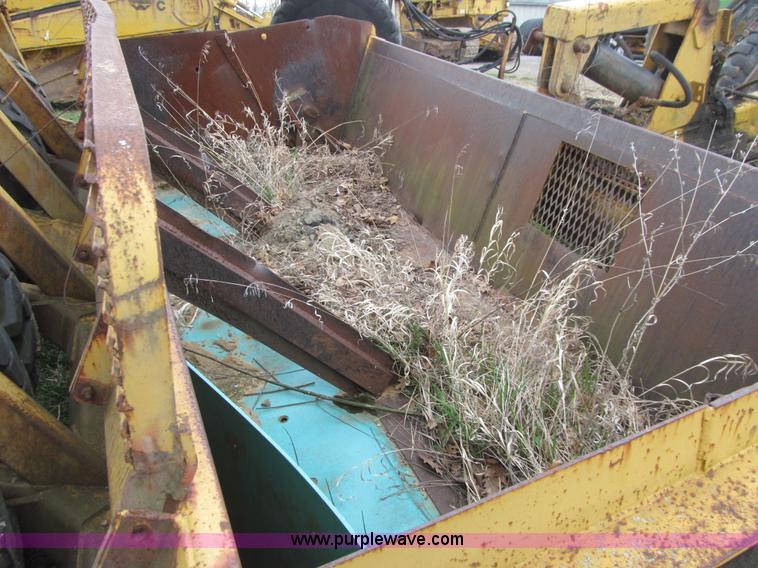 image for item E4736 Reynolds 14/14 hydraulic pull scraper