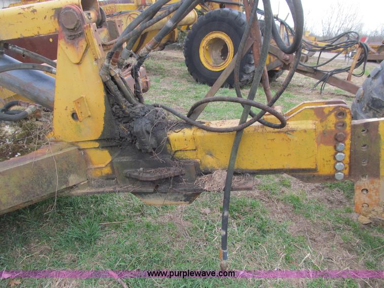 image for item E4736 Reynolds 14/14 hydraulic pull scraper