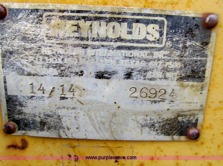 image for item E4736 Reynolds 14/14 hydraulic pull scraper