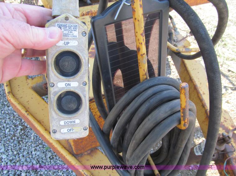 image for item E4739 R&L welding tile stringing trailer