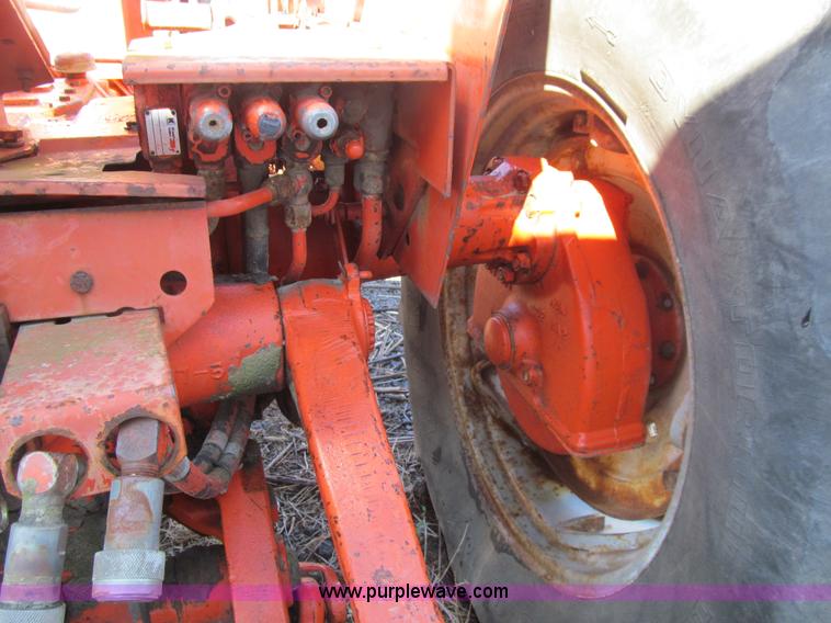 image for item E4740 Allis Chalmers 185 tractor