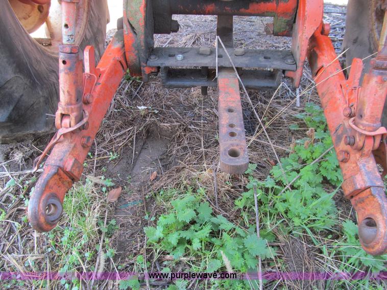 image for item E4740 Allis Chalmers 185 tractor
