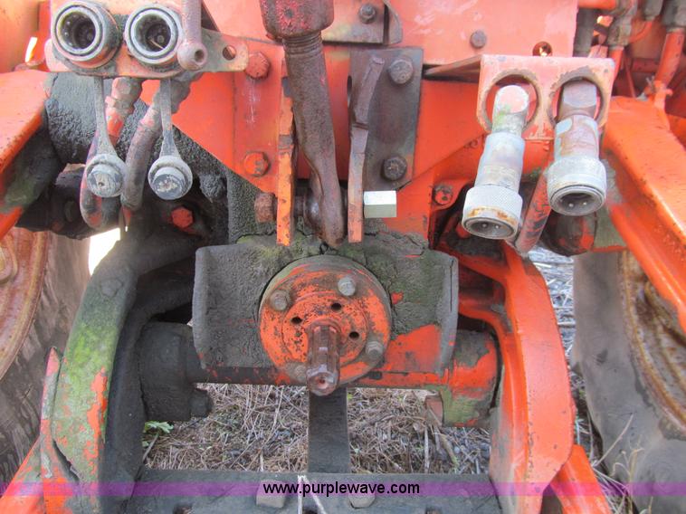 image for item E4740 Allis Chalmers 185 tractor