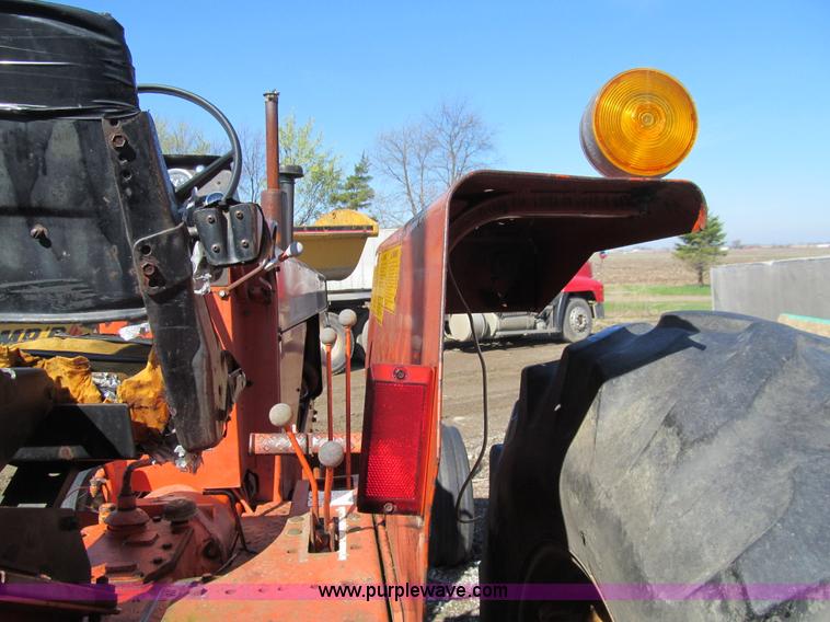 image for item E4740 Allis Chalmers 185 tractor