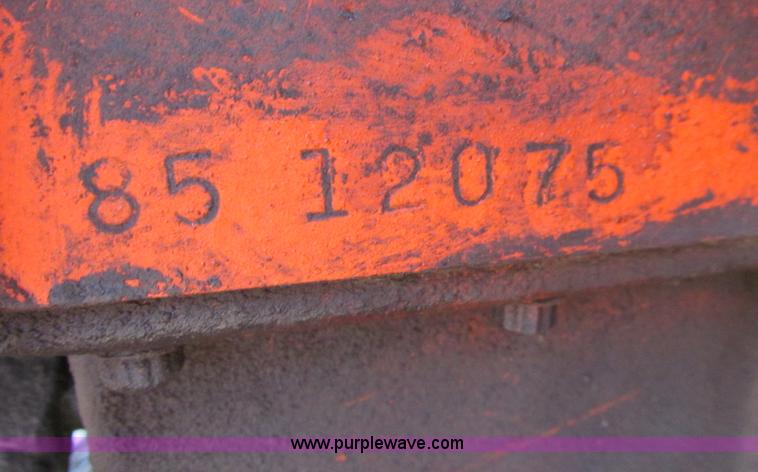 image for item E4740 Allis Chalmers 185 tractor