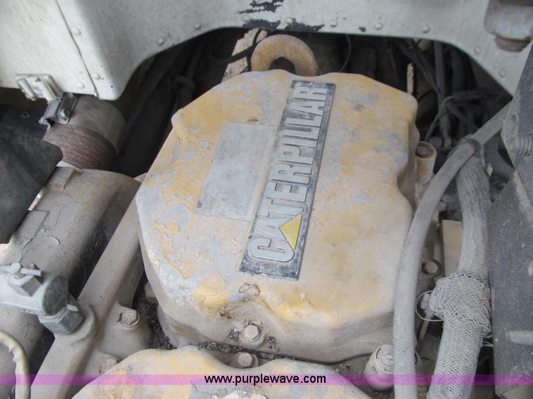 image for item E4741 1996 Peterbilt 377 semi truck