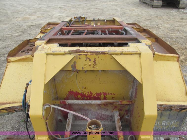 image for item E4743 1982 Talbert triple axle lowboy trailer