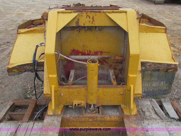 image for item E4743 1982 Talbert triple axle lowboy trailer