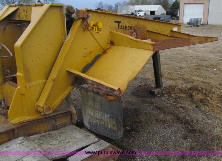 image for item E4743 1982 Talbert triple axle lowboy trailer