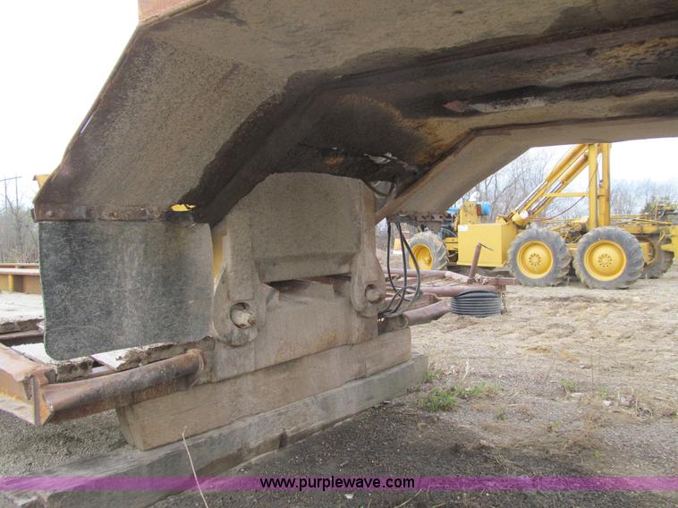 image for item E4743 1982 Talbert triple axle lowboy trailer