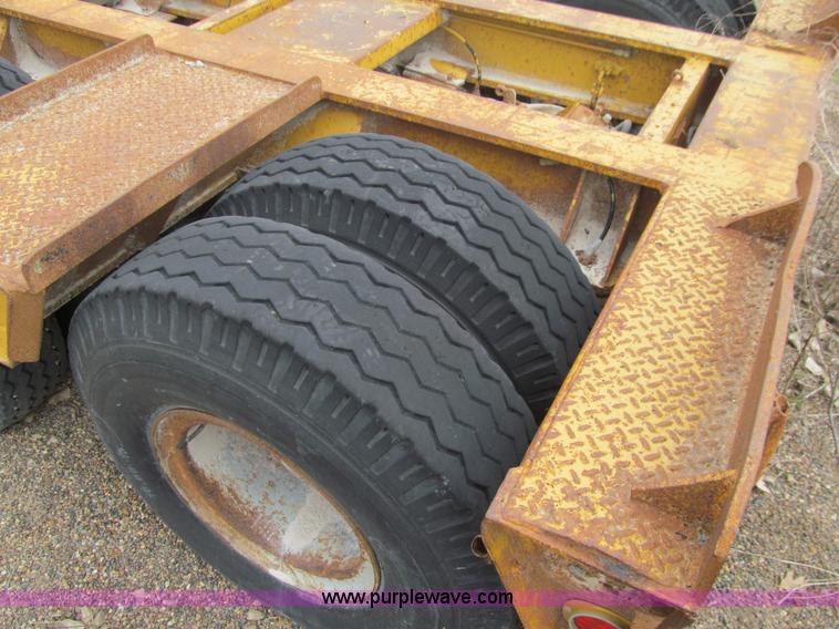 image for item E4743 1982 Talbert triple axle lowboy trailer