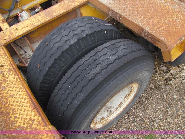 image for item E4743 1982 Talbert triple axle lowboy trailer