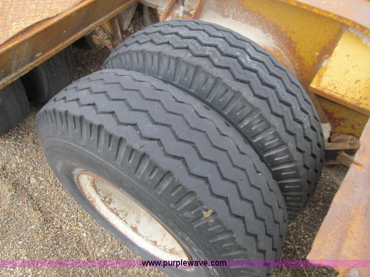 image for item E4743 1982 Talbert triple axle lowboy trailer