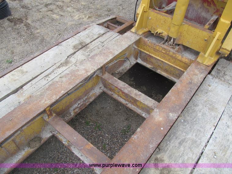 image for item E4743 1982 Talbert triple axle lowboy trailer