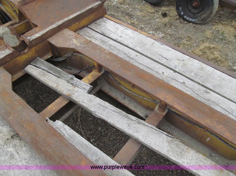 image for item E4743 1982 Talbert triple axle lowboy trailer