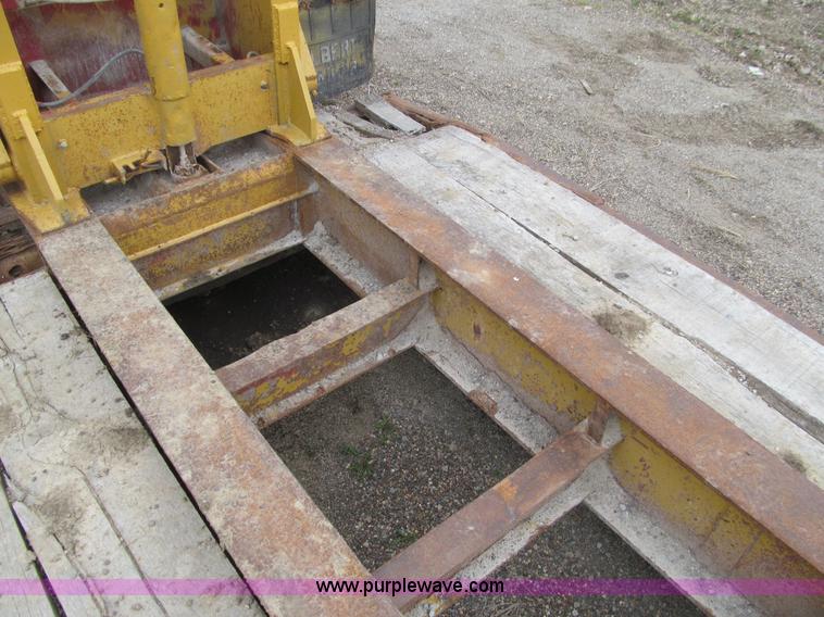 image for item E4743 1982 Talbert triple axle lowboy trailer