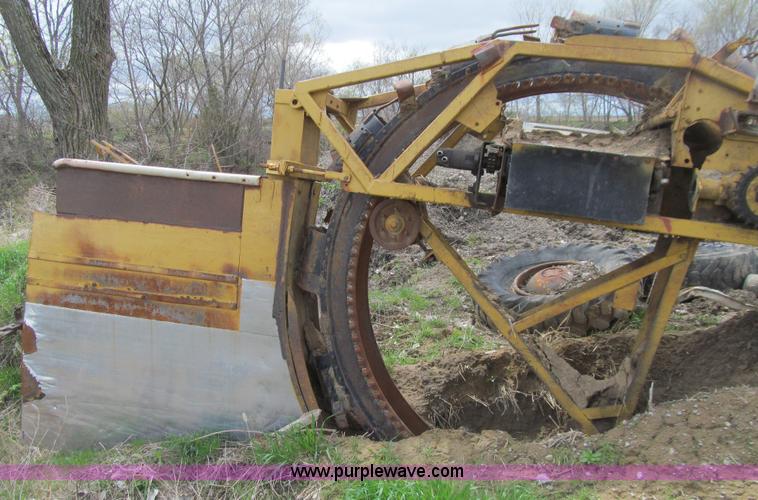 image for item E4744 Speicher tile trenching machine