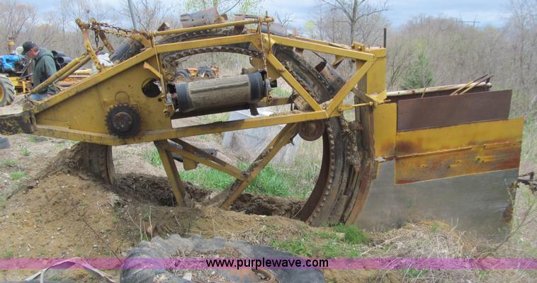 image for item E4744 Speicher tile trenching machine