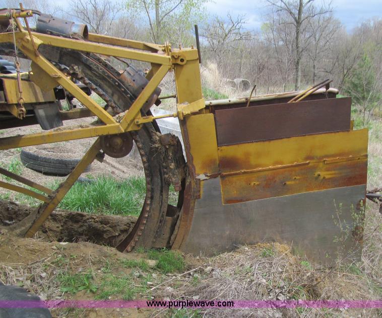 image for item E4744 Speicher tile trenching machine