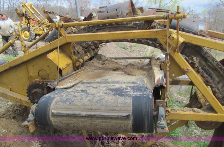 image for item E4744 Speicher tile trenching machine