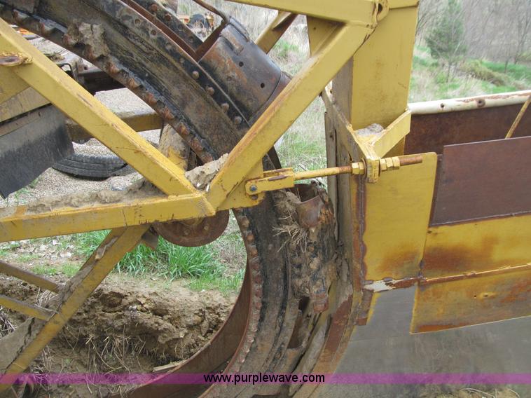 image for item E4744 Speicher tile trenching machine